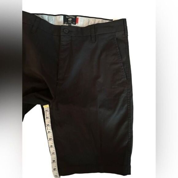 Dockers men ultimate shorts size 33 supreme flex security pocket NWT 10” inseam - Picture 5 of 6